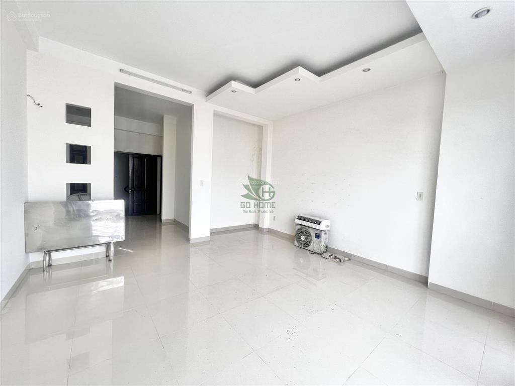 Cho thuê nhà ở kinh doanh 4 tầng vị trí siêu đẹp gần ngã tư khu trung tâm thành phố