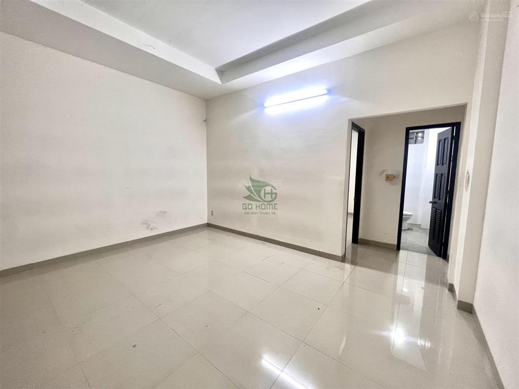 Cho thuê nhà ở kinh doanh 4 tầng vị trí siêu đẹp gần ngã tư khu trung tâm thành phố