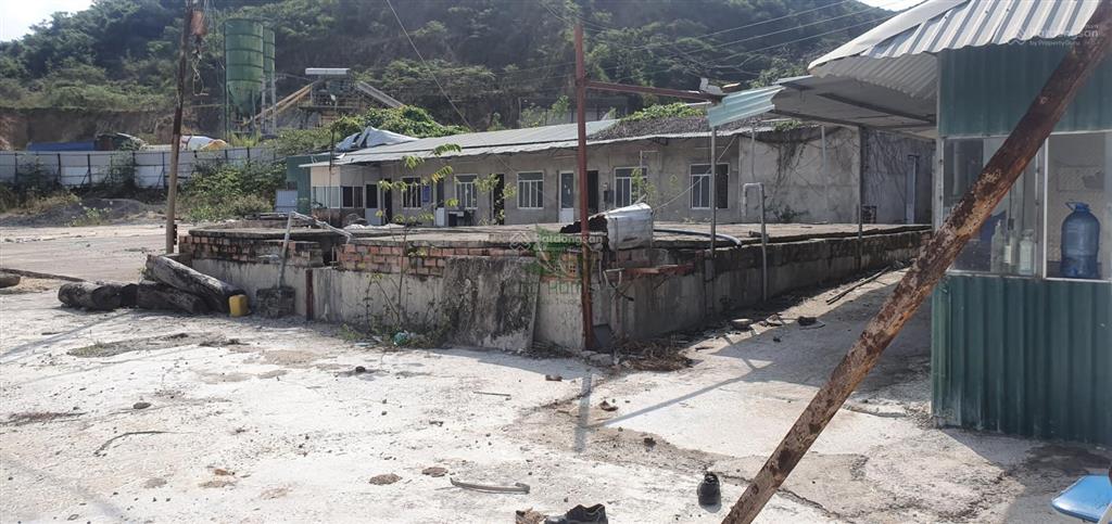 Cho thuê đất trống diện tích 5000m2 mặt tiền ql1c khu vĩnh lương
