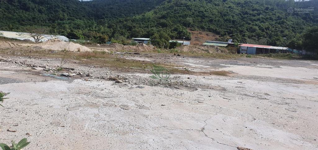 Cho thuê đất trống diện tích 5000m2 mặt tiền ql1c khu vĩnh lương