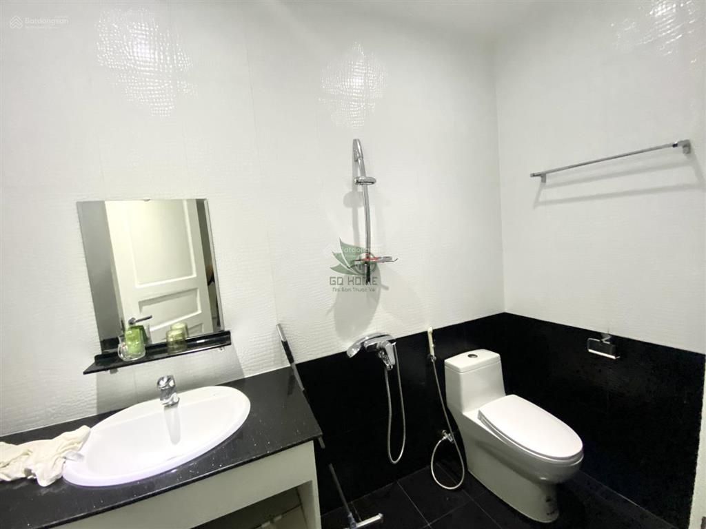 Cho thuê biệt thự 6 phòng có sân vườn khu vực vạn thắng giá 22 triệu/tháng