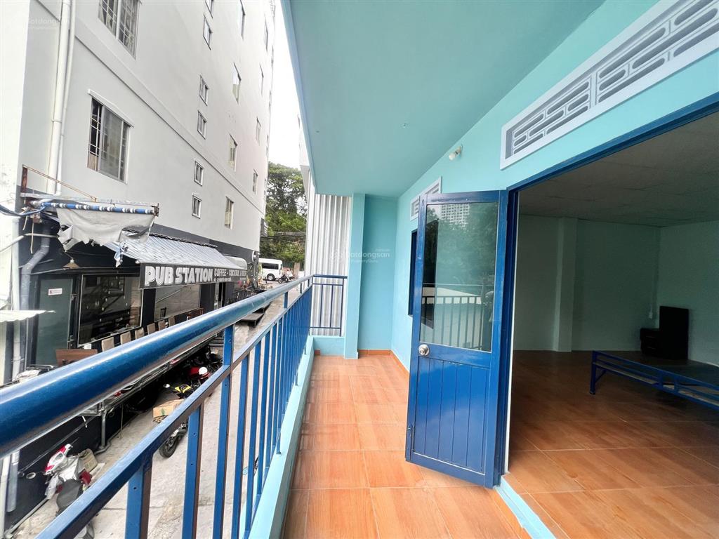 Cho thuê nhà ở kinh doanh lô góc 2 mặt tiền khu đại học nha trang