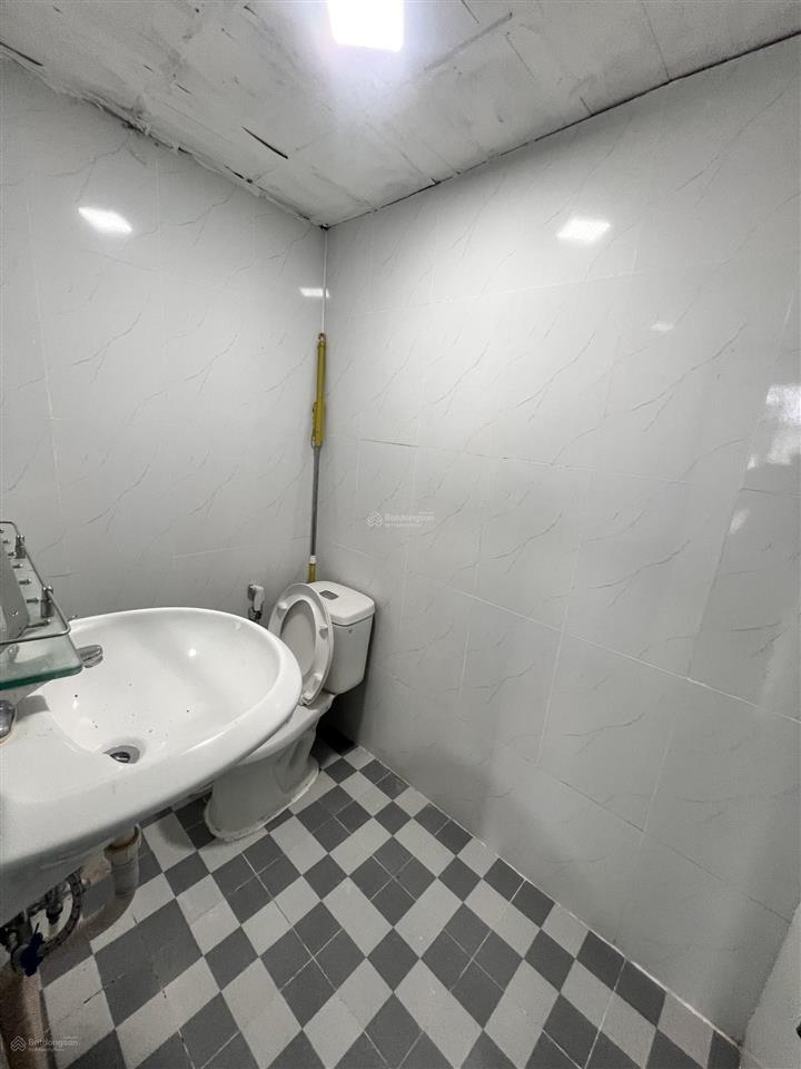 Cho thuê nhà ở kinh doanh lô góc 2 mặt tiền khu đại học nha trang