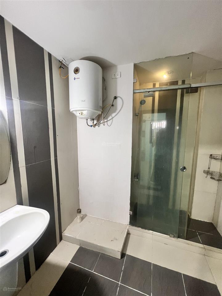 Cho thuê nhà ở kinh doanh lô góc 2 mặt tiền khu đại học nha trang
