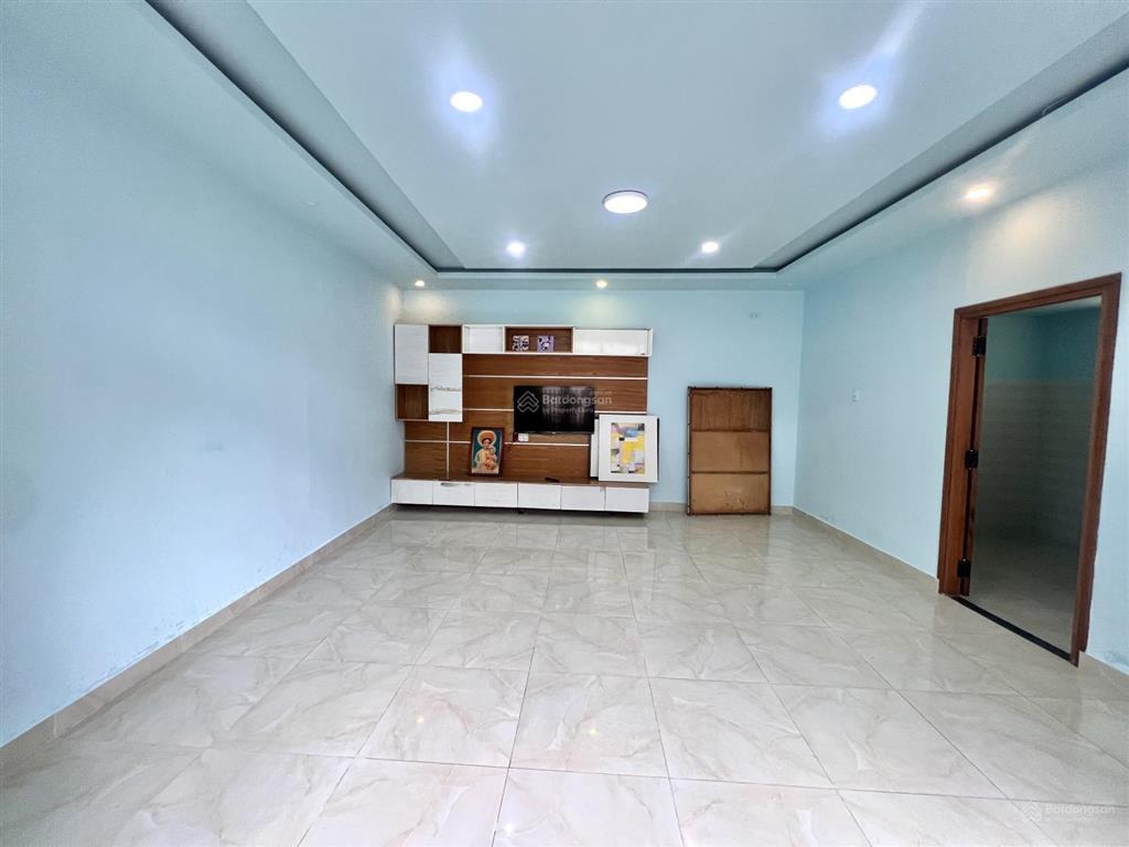 Cho thuê nhà ở kinh doanh lô góc 2 mặt tiền khu đại học nha trang