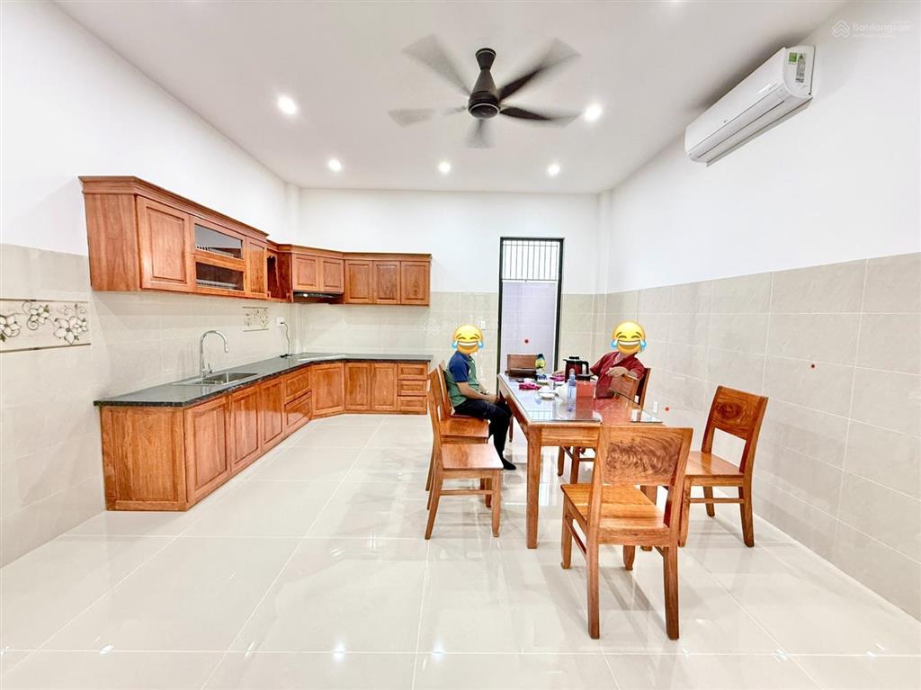 Cho thuê nhà mới 4 phòng ngủ full nội thất có thang máy kđt mỹ gia