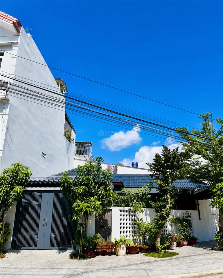 Cho thuê căn villa sân vườn 3 phòng ngủ khu hòn xen bắc nha trang