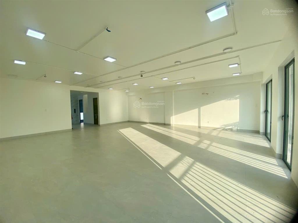 Cho thuê nhà 3 tầng 500m2 trống thông suốt khu hà quang 2