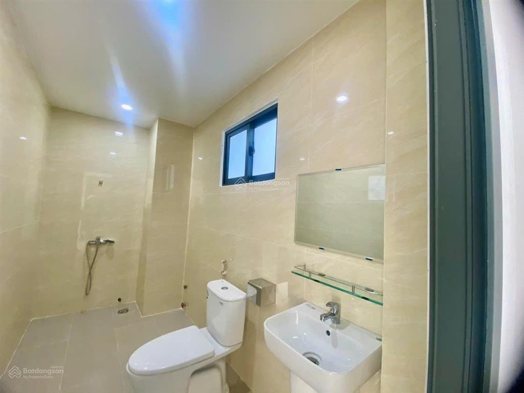 Cho thuê nhà 3 tầng 500m2 trống thông suốt khu hà quang 2