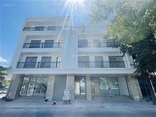 Cho thuê nhà 3 tầng 500m2 trống thông suốt khu hà quang 2