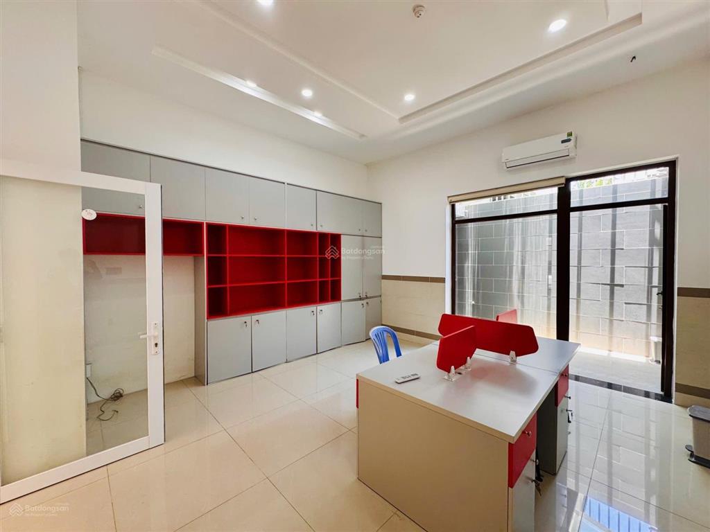 Cho thuê nhà kinh doanh 3 tầng 5 phòng khu vĩnh điềm trung
