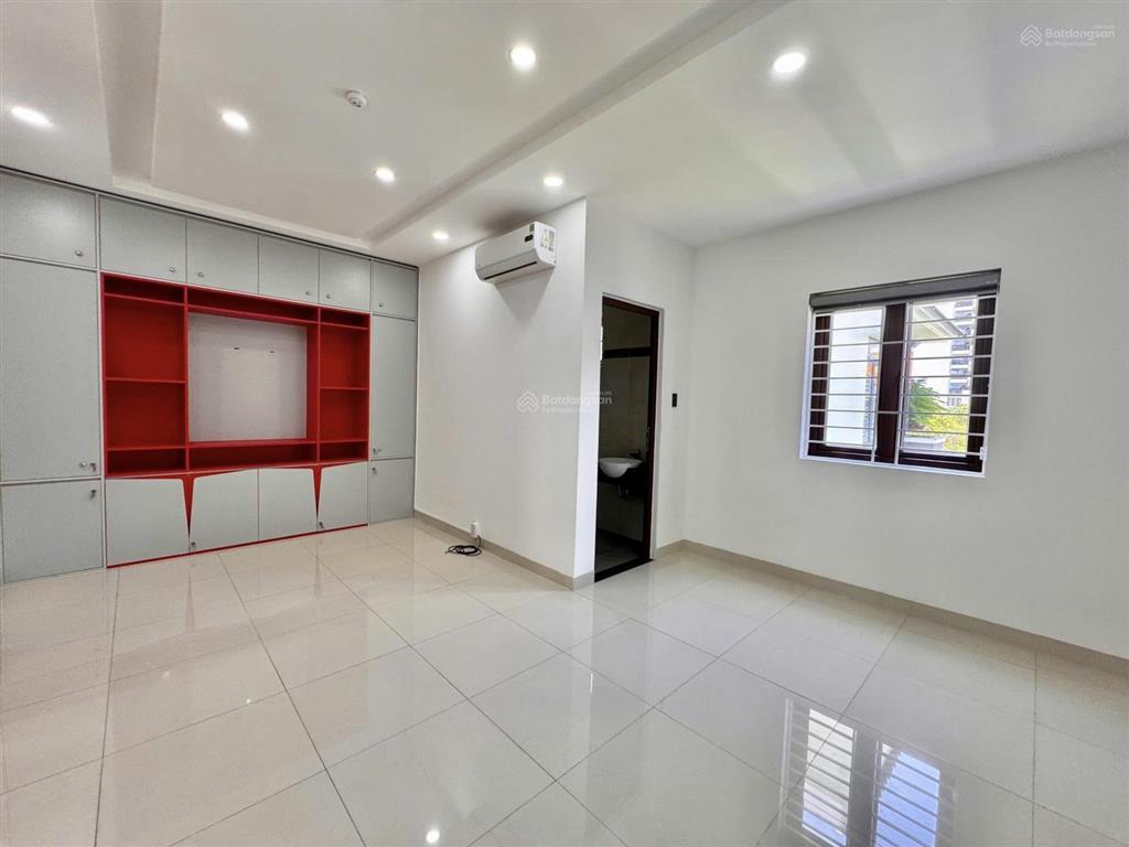 Cho thuê nhà kinh doanh 3 tầng 5 phòng khu vĩnh điềm trung
