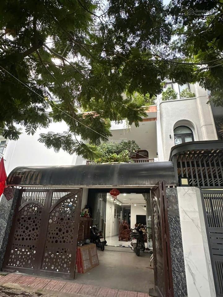 Cho thuê nhà ở kinh doanh có thang máy 4 phòng ngủ full nội thất khu hà quang 2