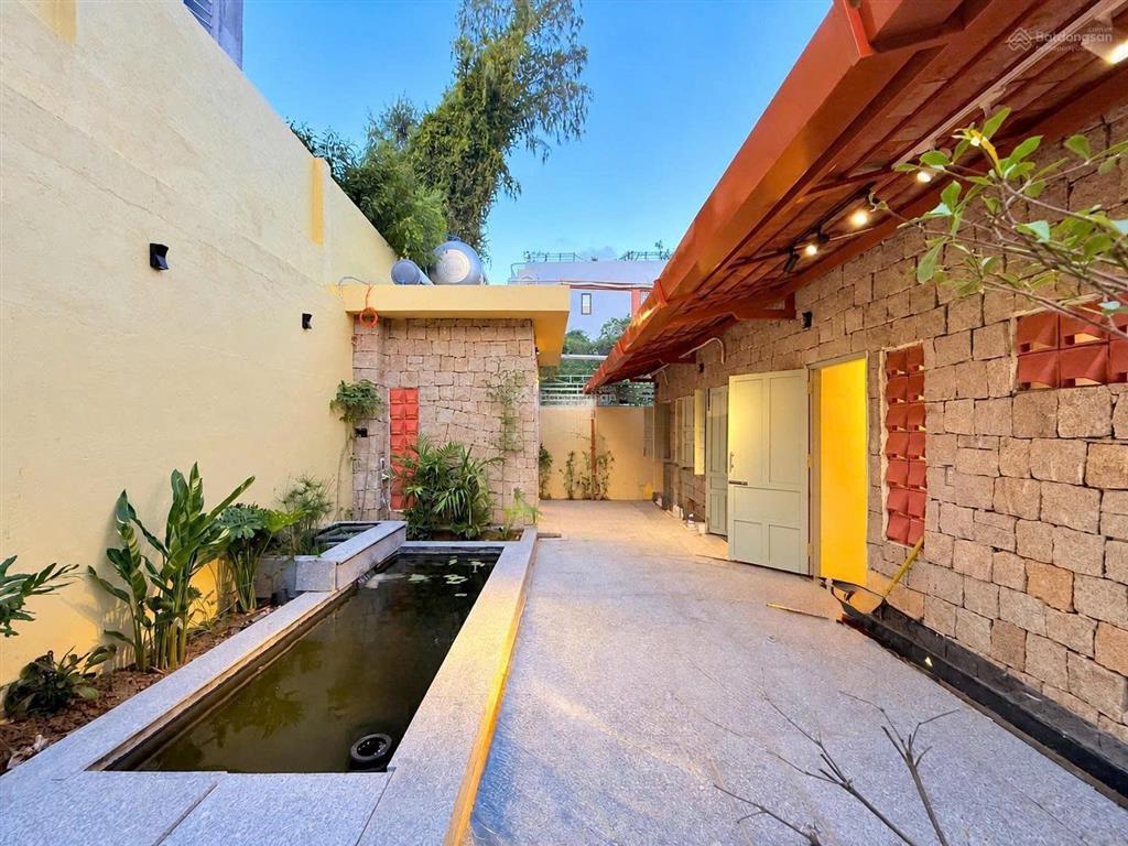 Villa mới xây có hồ bơi sân vườn 3 phòng ngủ full nội thất khu phía bắc nha trang