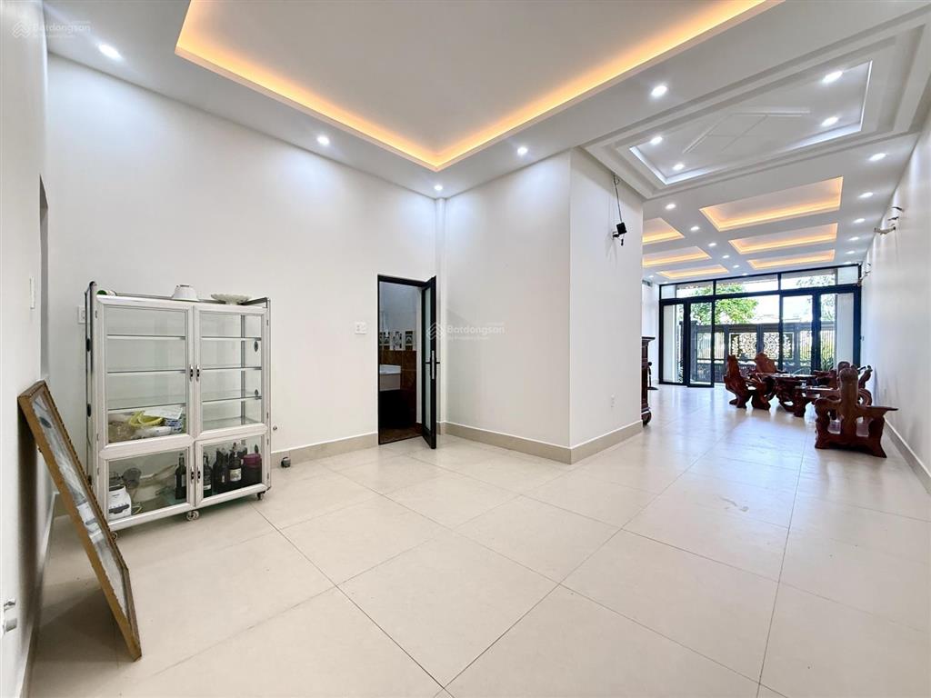 Nhà đẹp vừa ở vừa kinh doanh 4 phòng ngủ full nội thất có thang máy khu mỹ gia gói 2