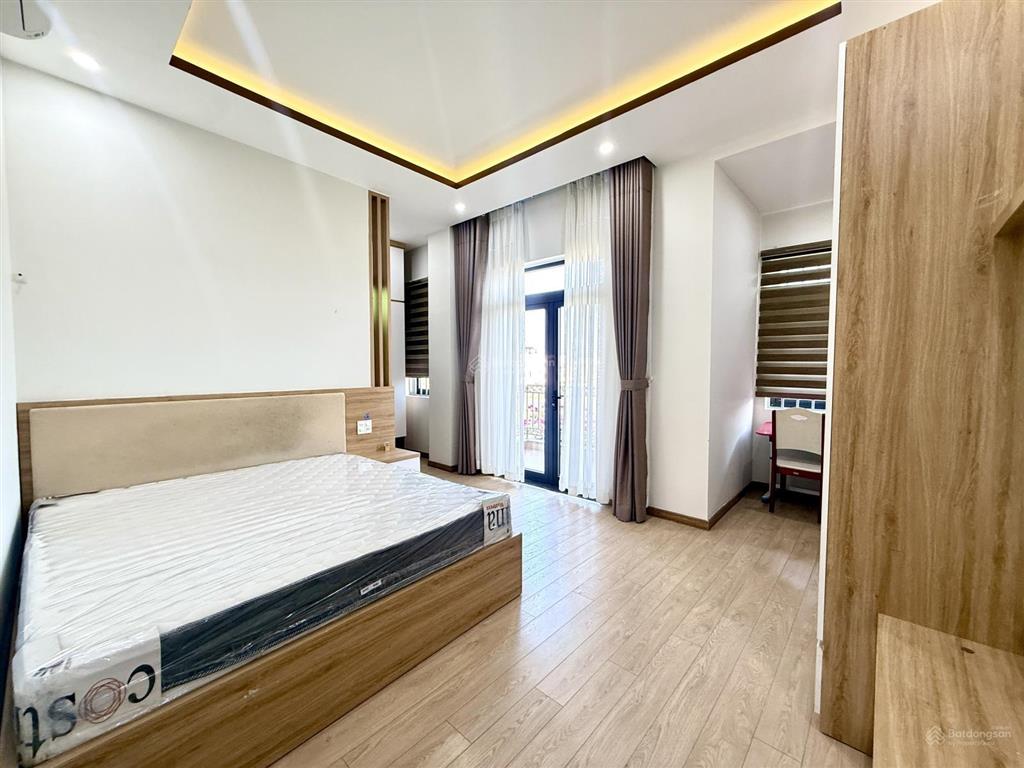 Nhà đẹp vừa ở vừa kinh doanh 4 phòng ngủ full nội thất có thang máy khu mỹ gia gói 2