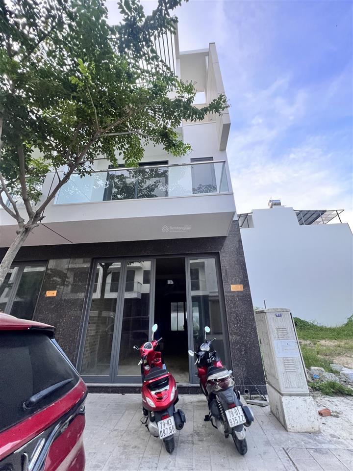 Cho thuê nhà thô 4 tầng khu vcn phước long giá 15 triệu/tháng