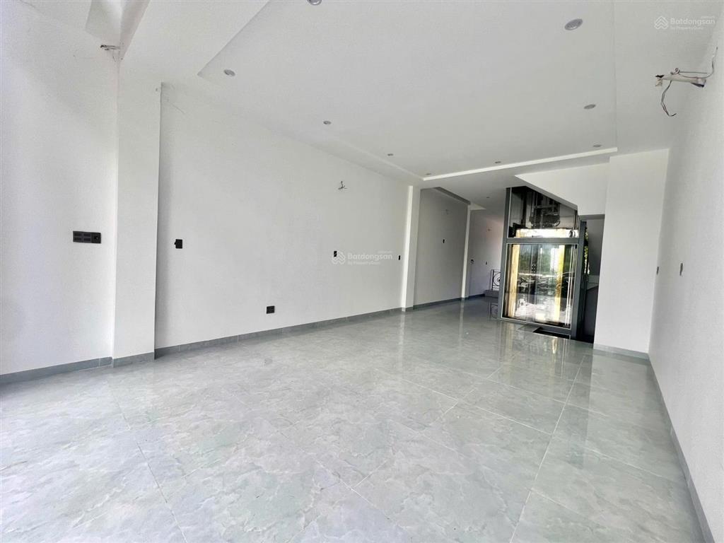 Cho thuê mặt bằng view sông 2 mặt tiền đường vành đai gần dự án sungroup