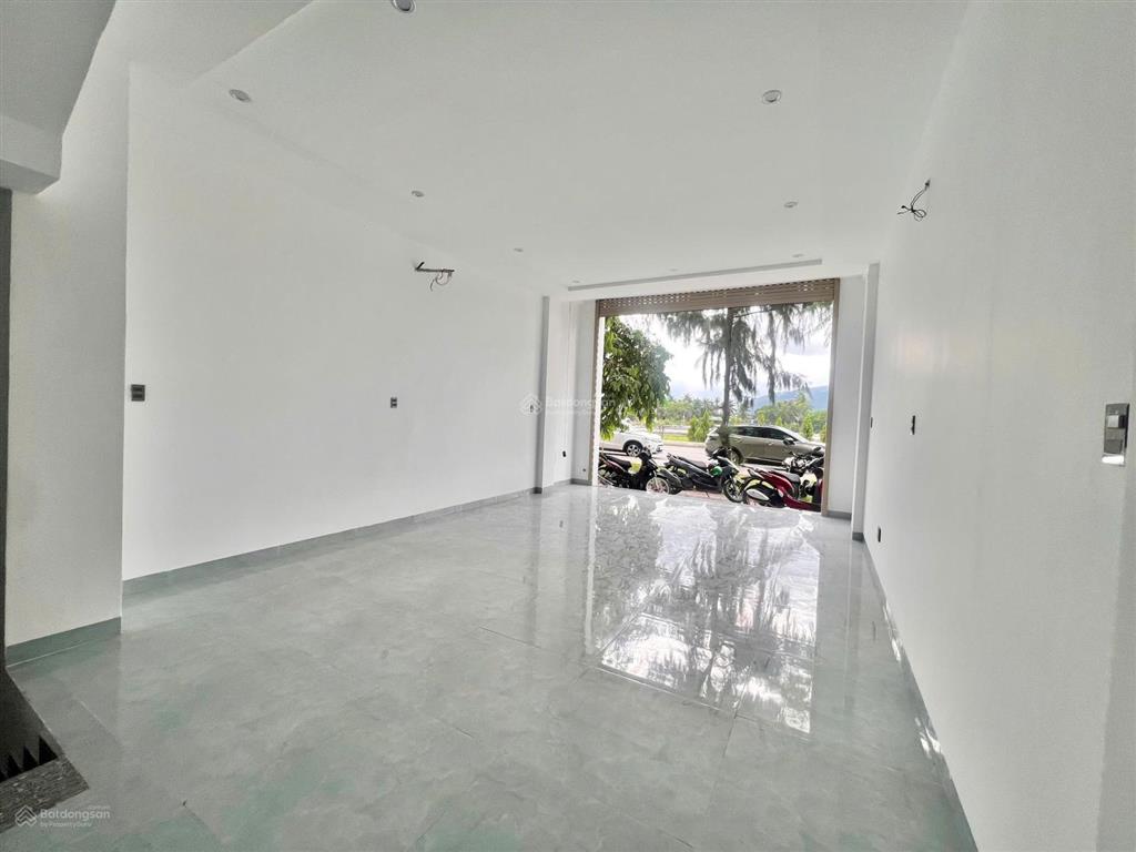 Cho thuê mặt bằng view sông 2 mặt tiền đường vành đai gần dự án sungroup