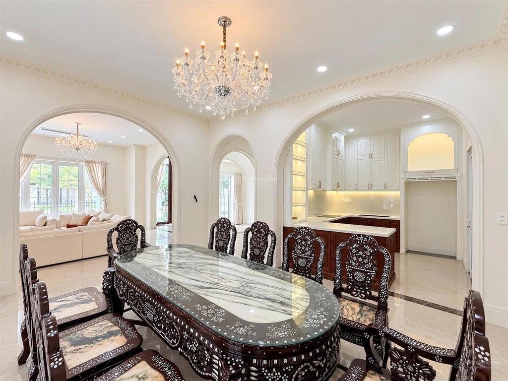 Cho thuê biệt thự biệt lập 6 phòng ngủ mới siêu đẹp khu vcn phước hải giá 80 triệu/tháng
