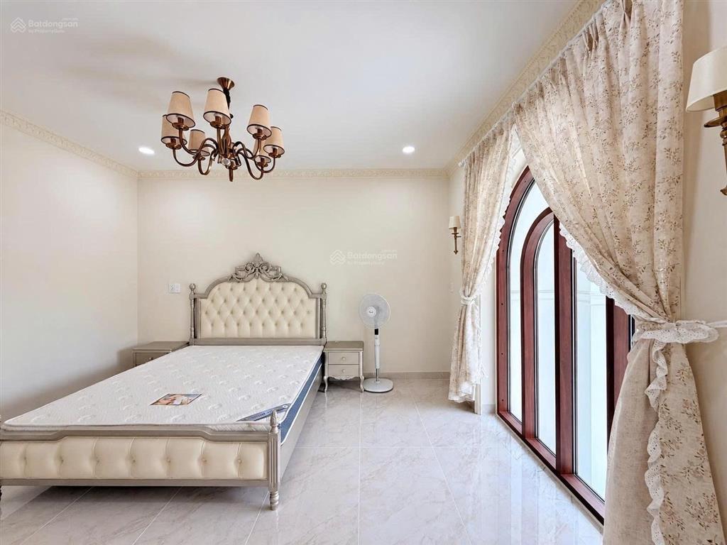Cho thuê biệt thự biệt lập 6 phòng ngủ mới siêu đẹp khu vcn phước hải giá 80 triệu/tháng