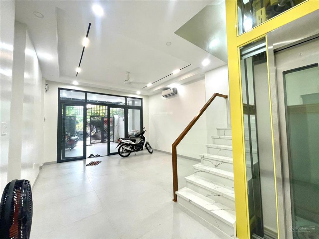 Cho thuê nhà ở kinh doanh 3 tầng 1 tum mới 100% nam nha trang giá 25 triệu/tháng