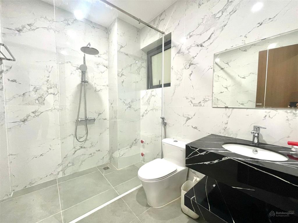 Cho thuê nhà ở kinh doanh 3 tầng 1 tum mới 100% nam nha trang giá 25 triệu/tháng