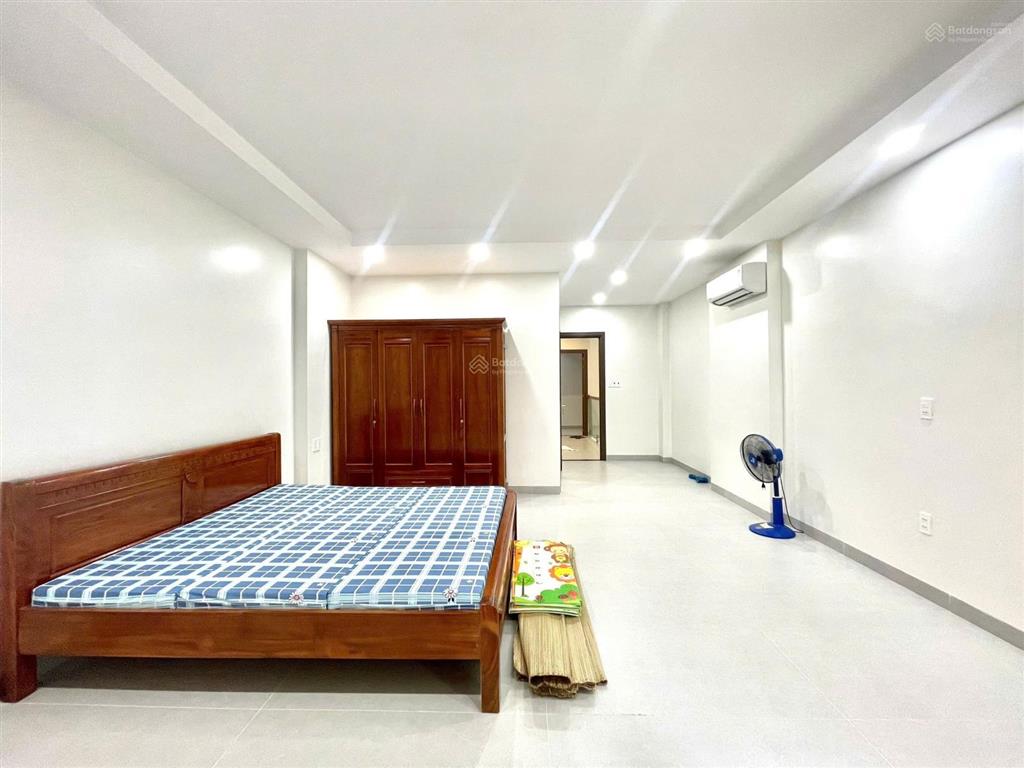 Cho thuê nhà ở kinh doanh 3 tầng 1 tum mới 100% nam nha trang giá 25 triệu/tháng