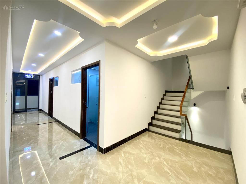 Cho thuê tòa nhà 4 tầng 18 phòng siêu đẹp có thang máy, hầm để xe khu vực hà quang 2