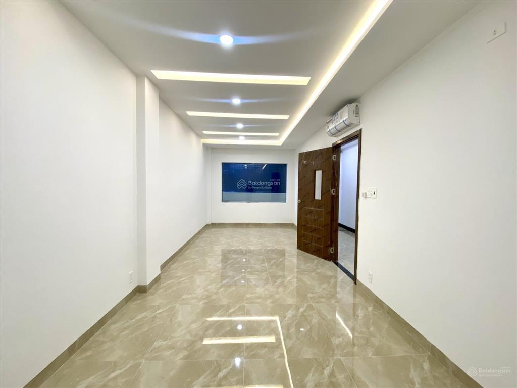 Cho thuê tòa nhà 4 tầng 18 phòng siêu đẹp có thang máy, hầm để xe khu vực hà quang 2