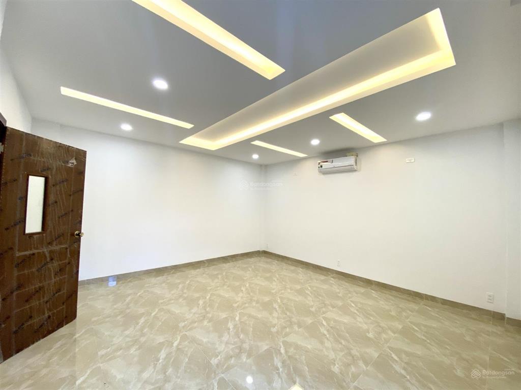 Cho thuê tòa nhà 4 tầng 18 phòng siêu đẹp có thang máy, hầm để xe khu vực hà quang 2