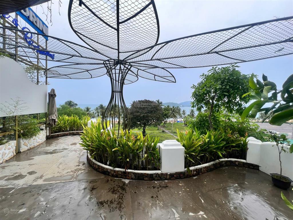 Cho thuê mặt bằng tầng 4 view biển siêu đẹp mặt đường trần phú khu đông đúc khách du lịch