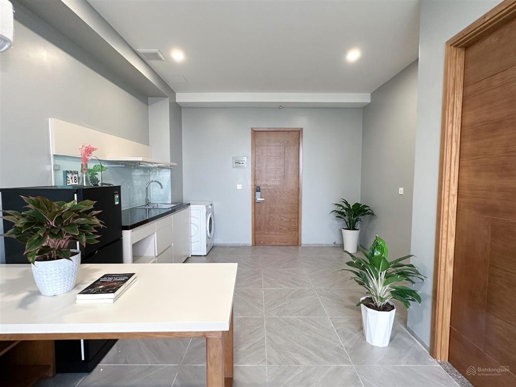 Cho thuê chdv 1pn ban công, full nội thất máy giặt riêng, thoáng mát tầng cao view chill