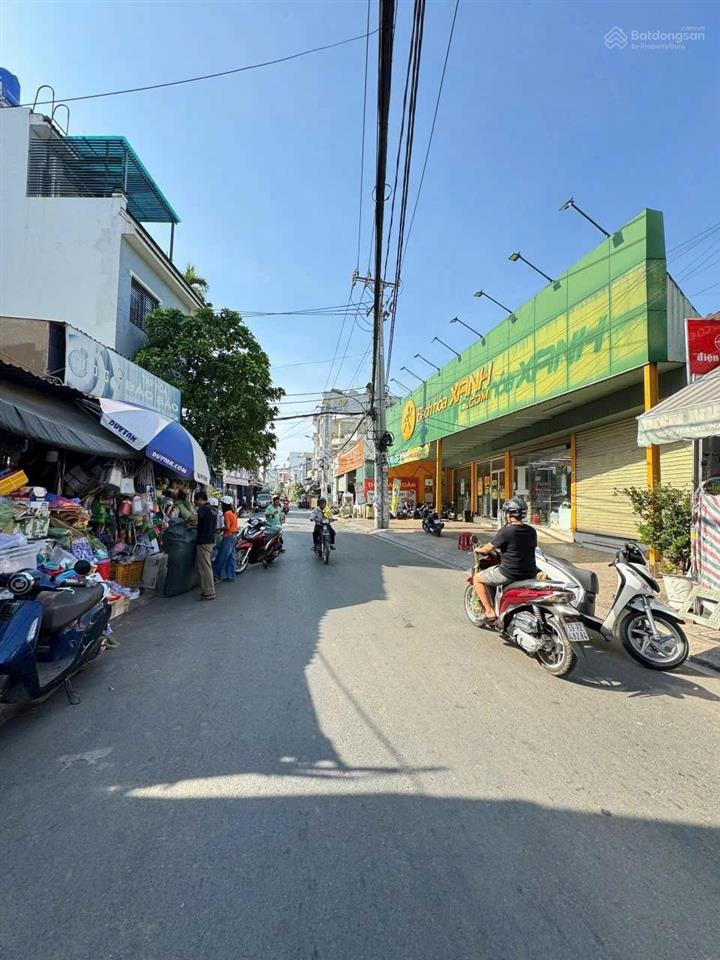 Bán gấp nhà 2 lầu 5x20m ngay chợ bình chánh đang cho thuê 25 triệu/tháng