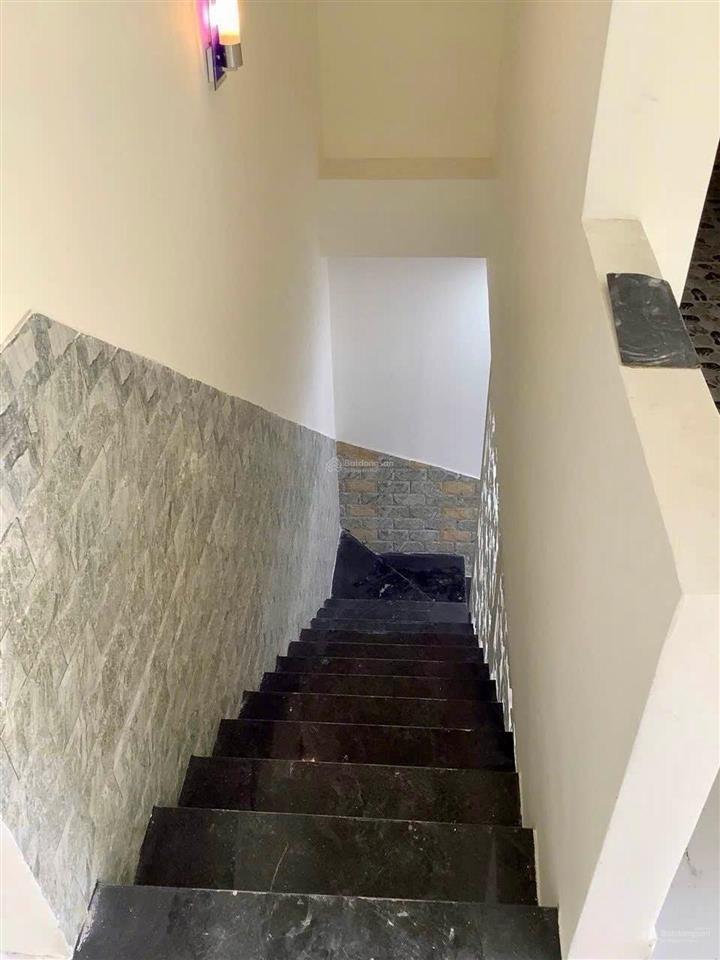 Nhà 60m2  giá 4,7 tỷ  đường lê đình cẩn  bình tân
6 x 10 (60m2) hẻm trước nhà 4m  hẻm vào 7m