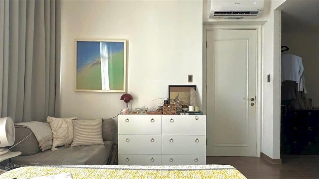 Bán căn hộ như hình,2pnnội thất cao cấp,sổ hồng riêng,xem căn hộ a/c  em nhã lê.