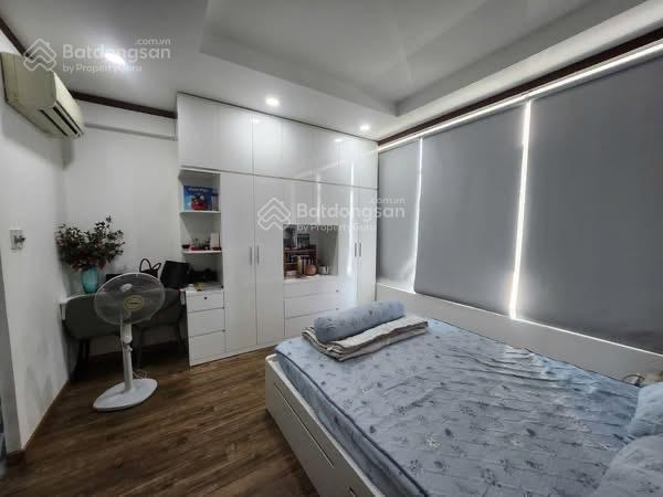 Bán căn hộ như hình,2pnnội thất cao cấp,sổ hồng riêng,xem căn hộ a/c  em nhã lê.