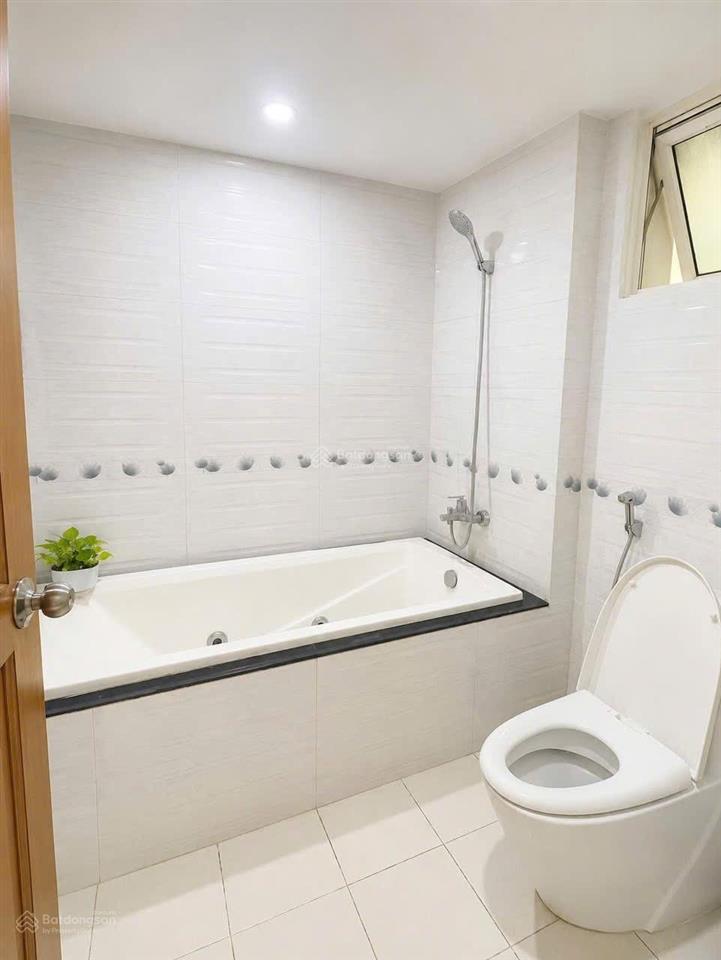 Bán căn hộ như hình, sổ hồng riêng, 3pn, công chứng sang tên nhanh
