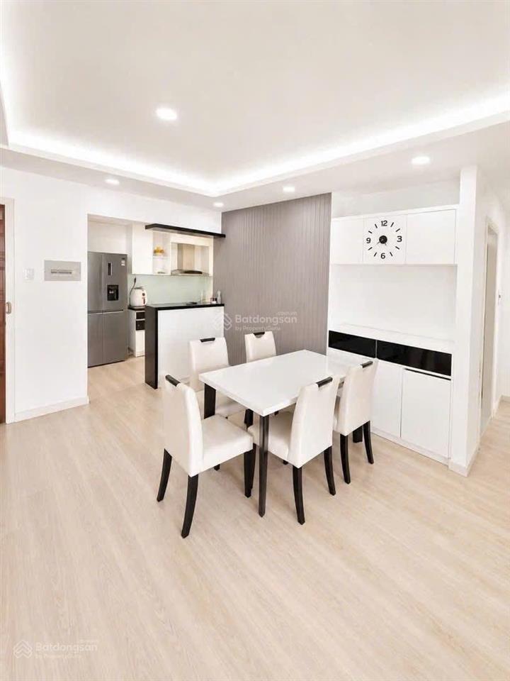 Bán căn hộ như hình, sổ hồng riêng, 3pn, công chứng sang tên nhanh