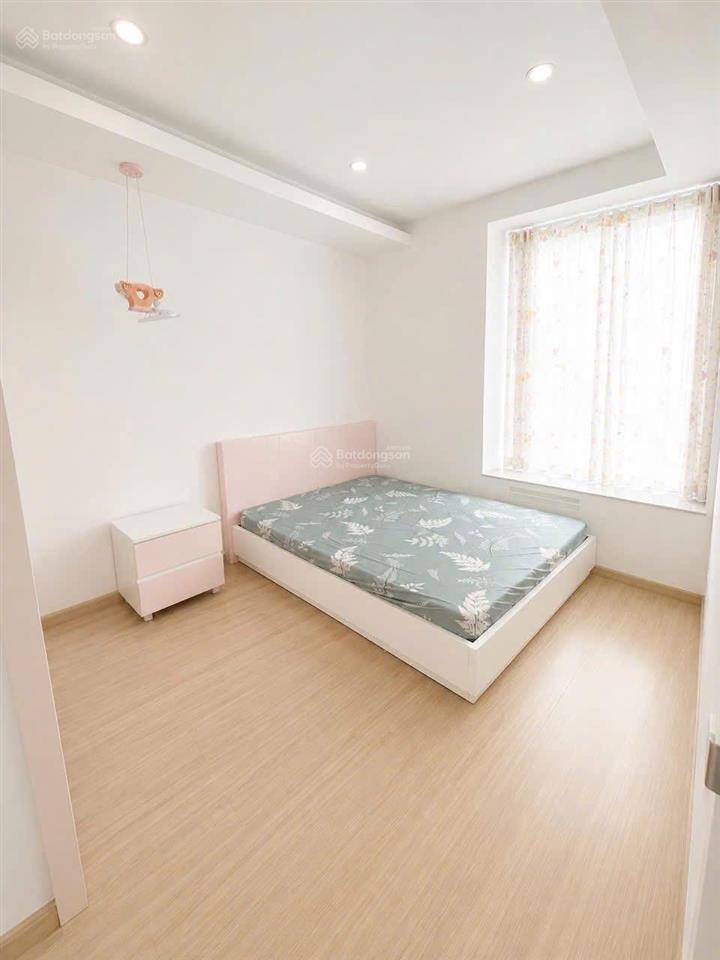 Bán căn hộ như hình, sổ hồng riêng, 3pn, công chứng sang tên nhanh