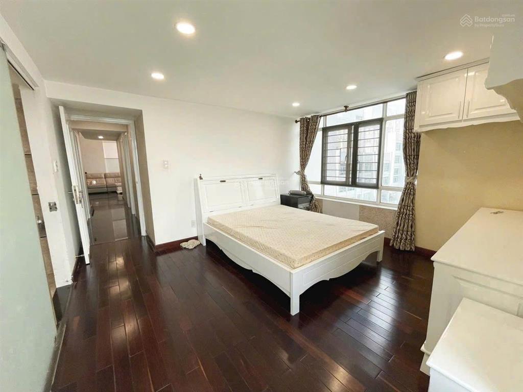 Cho thuê duplex 240m2, full nội thất nhà đẹp vào ở ngay