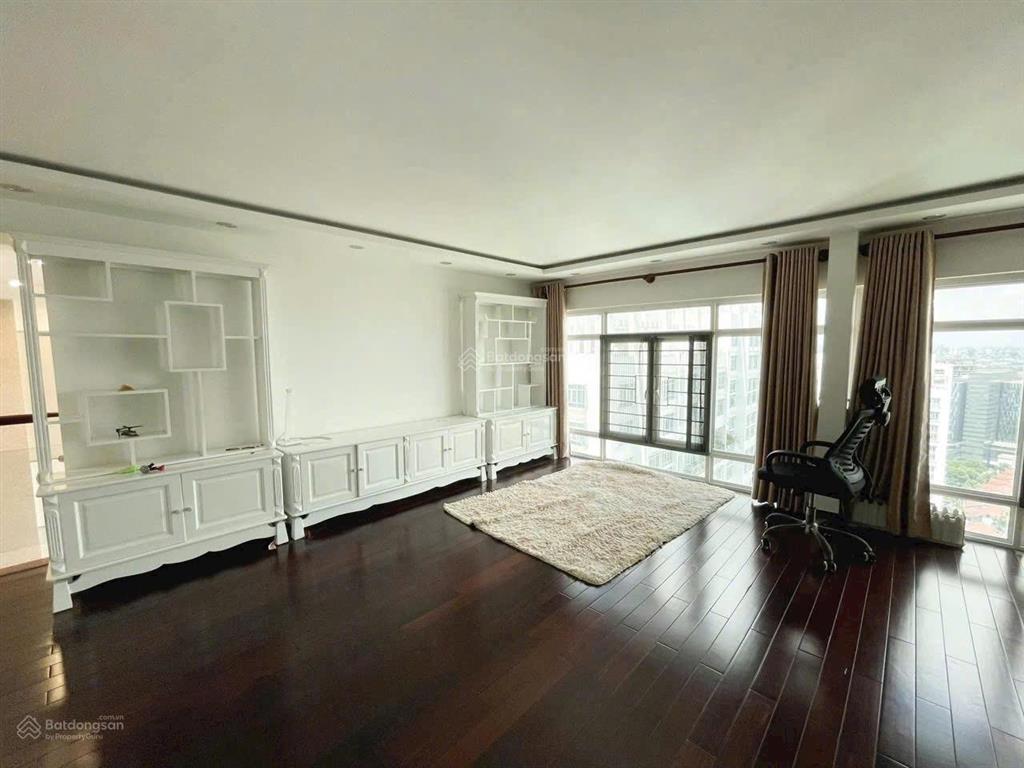 Cho thuê duplex 240m2, full nội thất nhà đẹp vào ở ngay