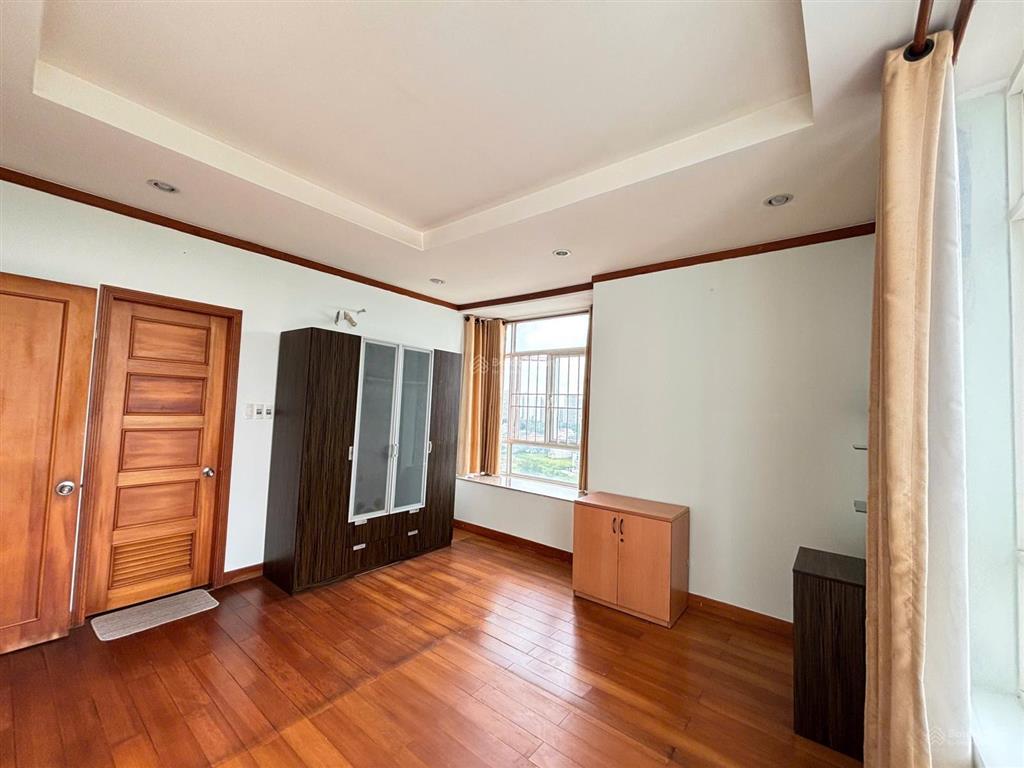 Cho thuê căn hộ 3pn129m2, ntcb, vào ở ngay,  xem nhà thực tế.