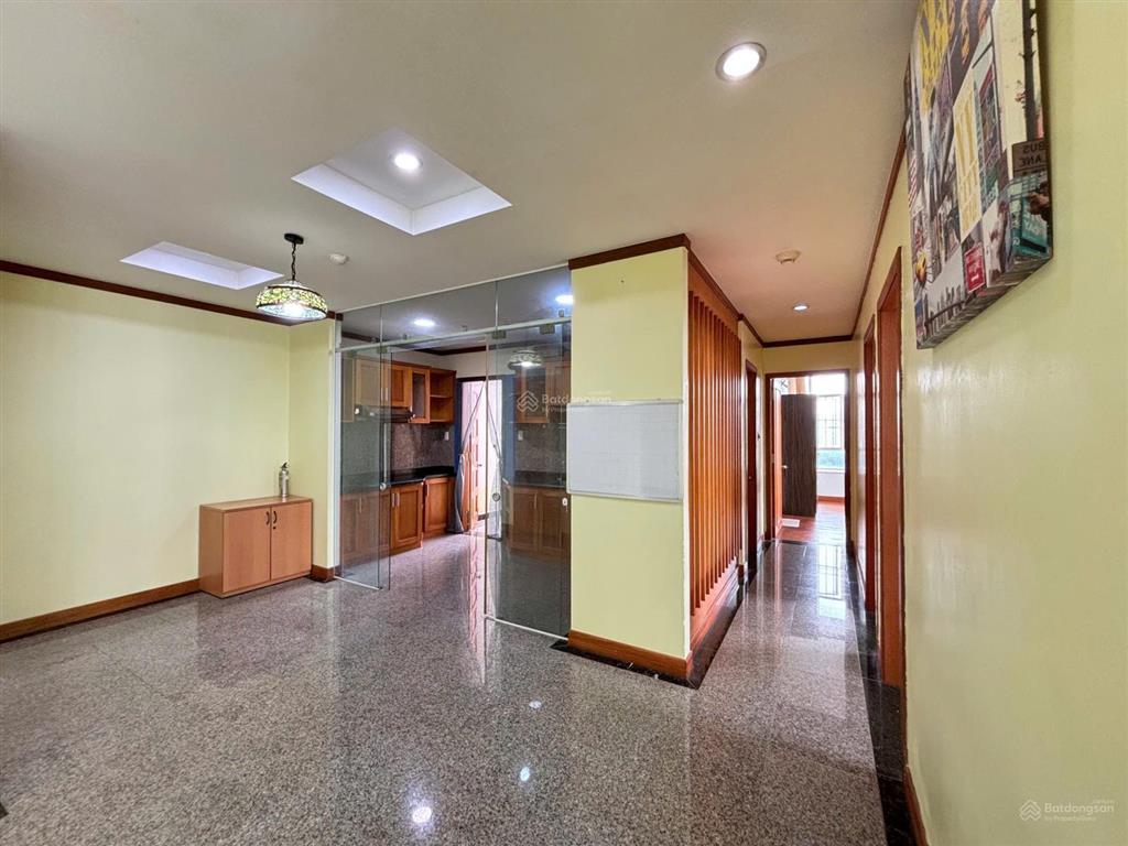 Cho thuê căn hộ 3pn129m2, ntcb, vào ở ngay,  xem nhà thực tế.