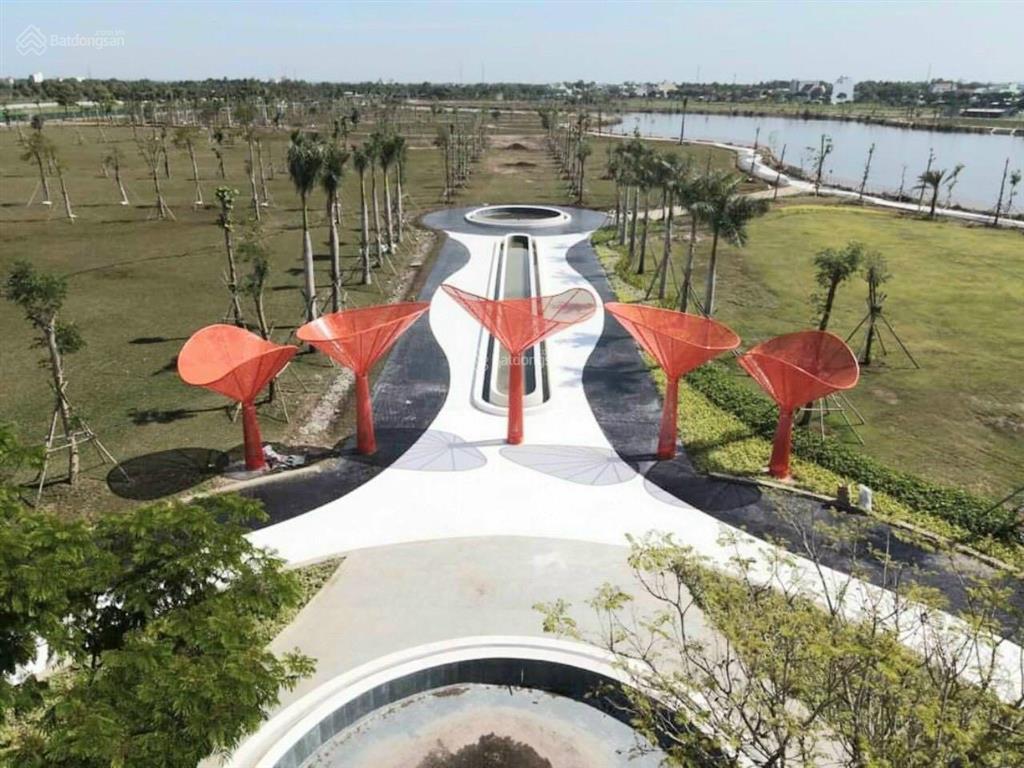Giảm 1,2tỷ! duy nhất căn biệt thự 200m2 cách hồ sinh thái 30m  cam kết lợi nhuận tối thiểu 15%/năm