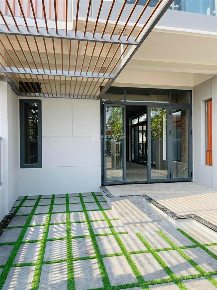 Giảm 1,2tỷ! duy nhất căn biệt thự 200m2 cách hồ sinh thái 30m  cam kết lợi nhuận tối thiểu 15%/năm