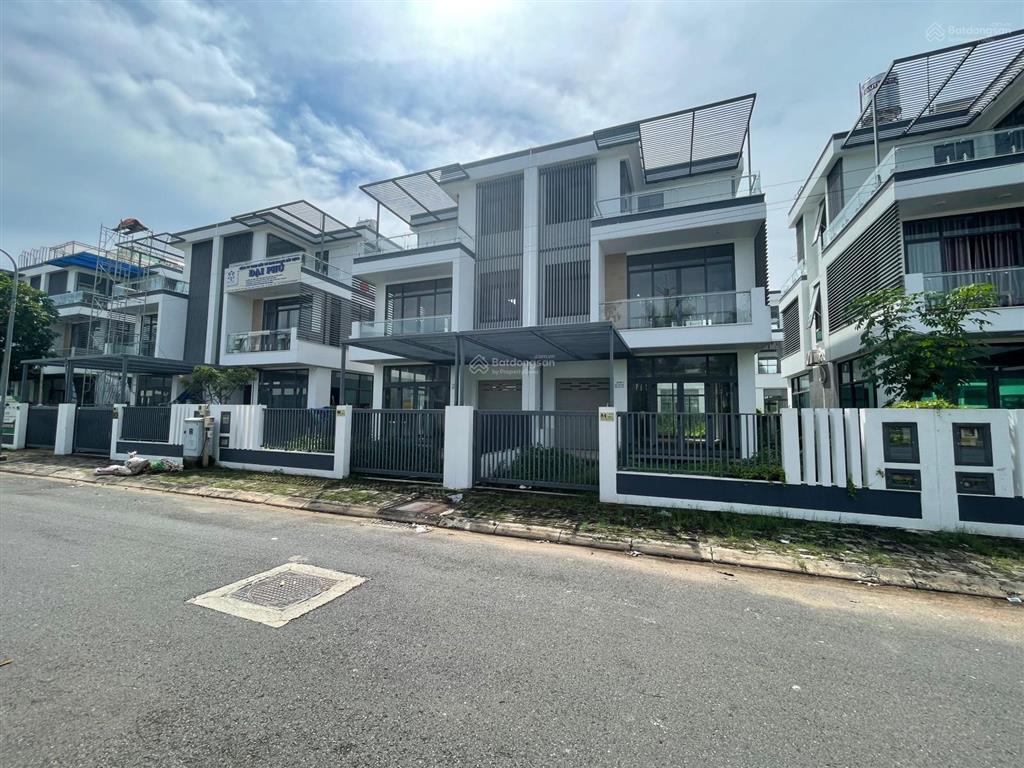 Giá tốt tại kđt đông tăng long cho một song lập 125m2 vị trí đẹp, giá chỉ 10 tỷ