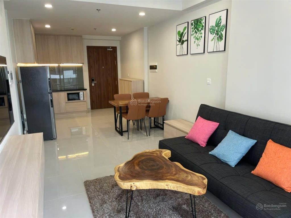 Cho thuê căn hộ the emerald golf view  2 phòng ngủ full nội thất  giá thuê chỉ 9 triệu/th
