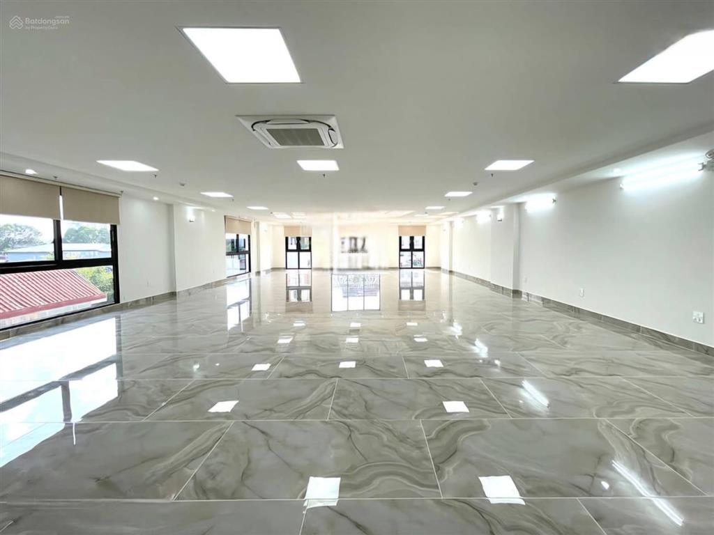 Một trong số ít  nhà mp lê đức thọ 145m2, 9t lô góc  giá 137 tỷ  cho thuê 300tr/ tháng