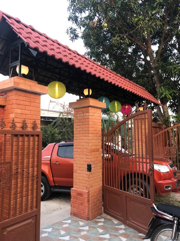 Chính chủ bán nhà biệt thự vườn gần chợ và trường học